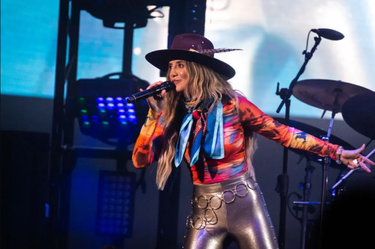 Lainey Wilson's 2024 "Country’s Cool Again" Tour: A Comprehensive Guide